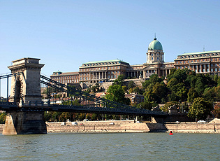 The Chain Brigde and the Buda Castle