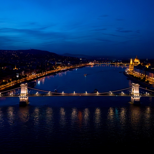 Budapest dísz- és közvilágítása 100%-ban a Főváros tulajdonába kerül