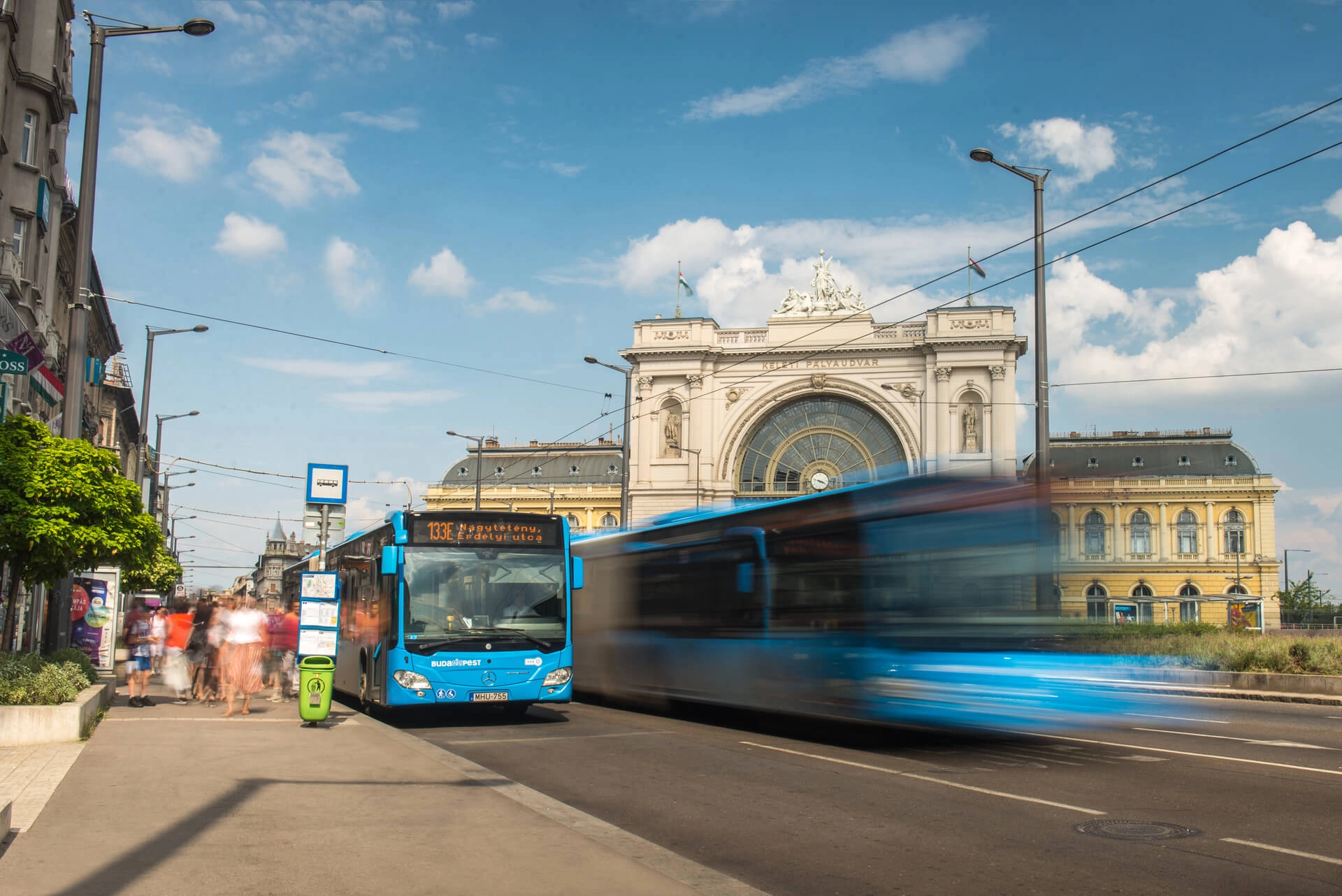 50 csuklós autóbusszal újul meg a budapesti flotta 