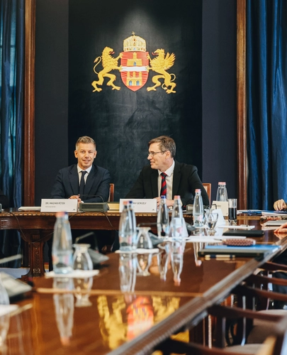 A Fővárosi Közfejlesztések Tanácsának első ülése. 2026.10.01.