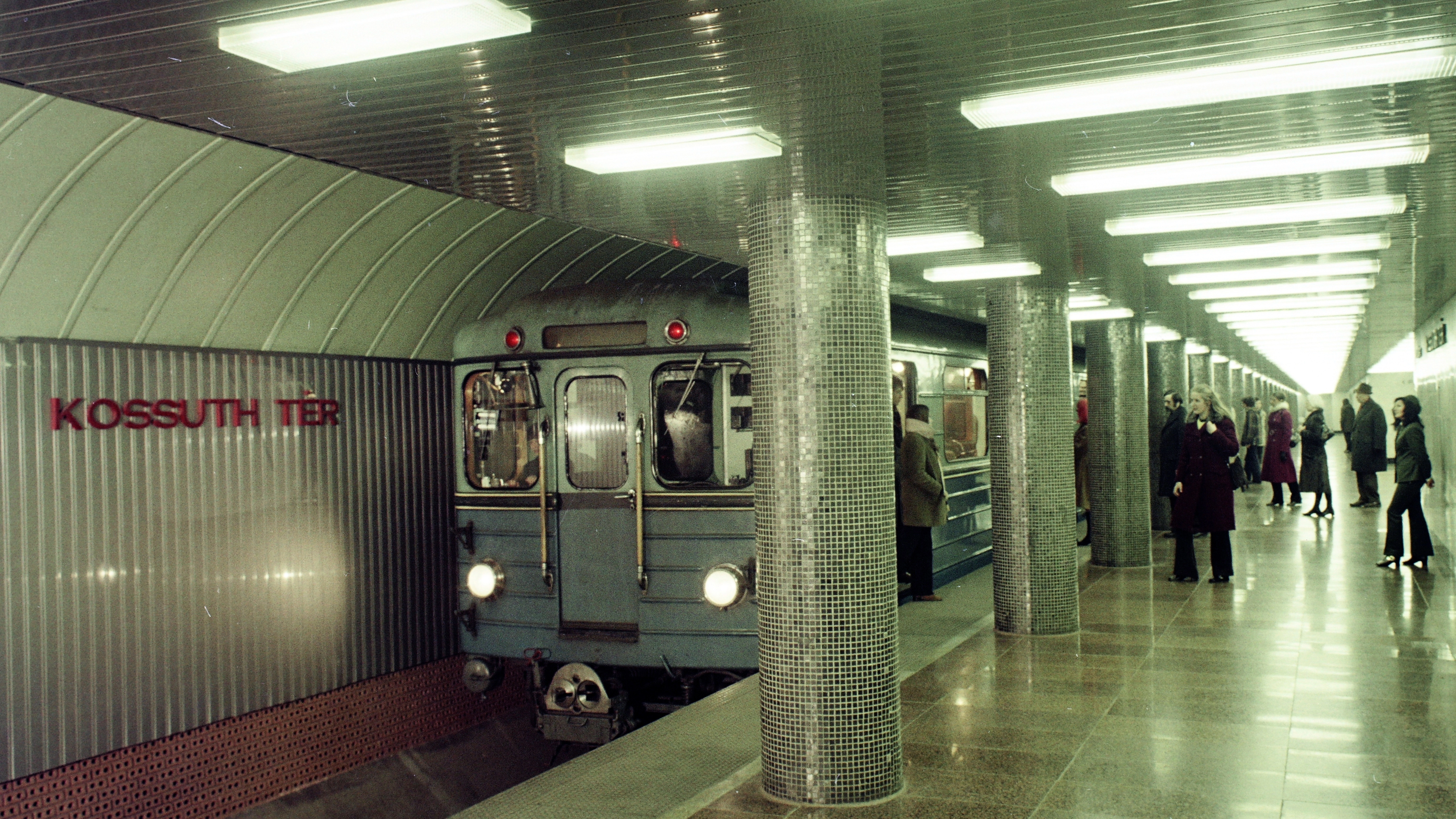 metró kossuth tér 1972